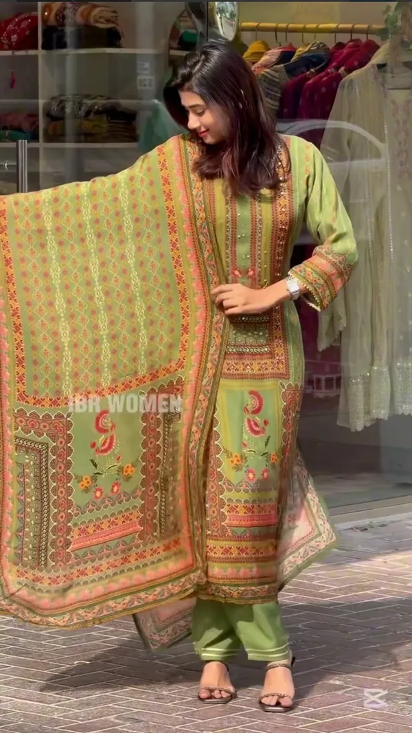 Green_Chinon_Printed_Kurta_Set_For_Women