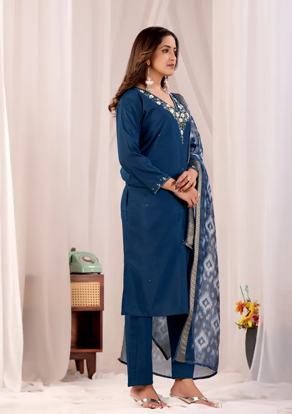 Blue_Cotton_Straight_Kurta_Set_For_Women