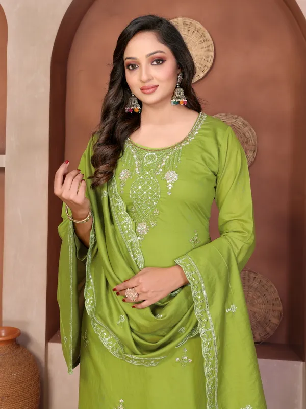 Green_Mall_Roman_Kurta_Set_for_Women