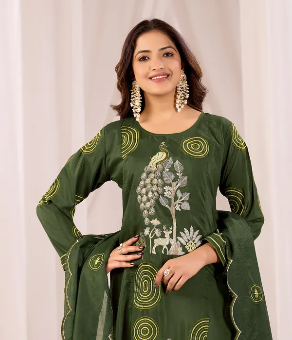Green_Embroidered_Kurta_Set_For_Women