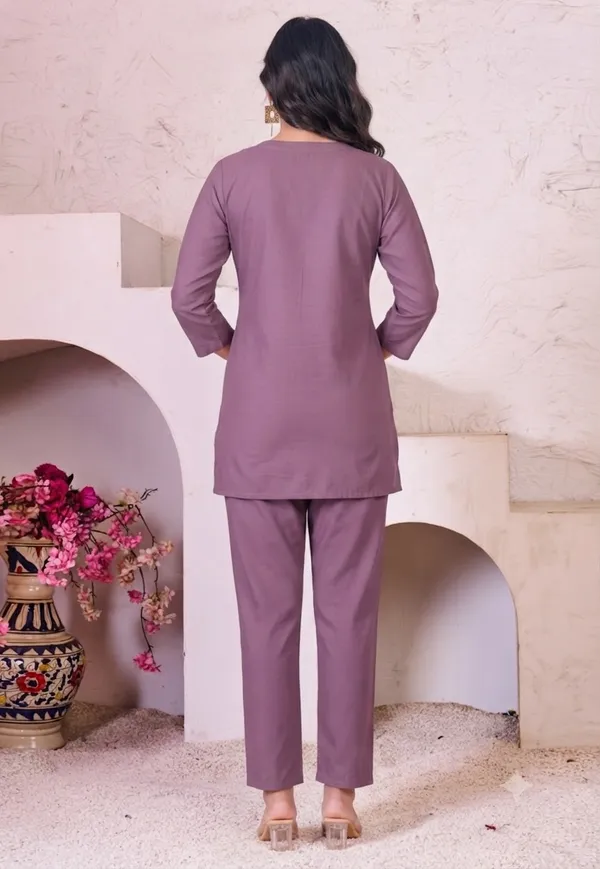 Mauve_Straight_Fit_Kurta_Pant_Set_for_Women