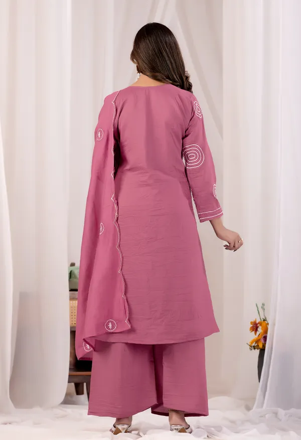 Pink_Embroidered_Kurta_Set_for_Women