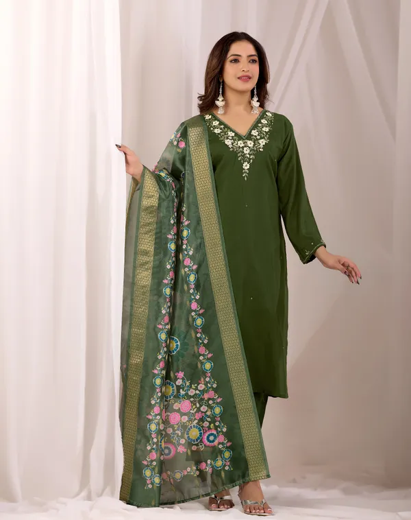 Green_Cotton_Embroidered_Kurta_Set_For_Women