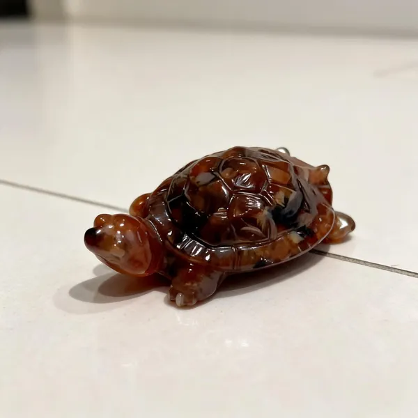 Unique_Crystal_Red_Jasper_Turtle_For_Stability