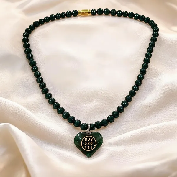 Green_Jade_Manifestation_Necklace_For_Unisex