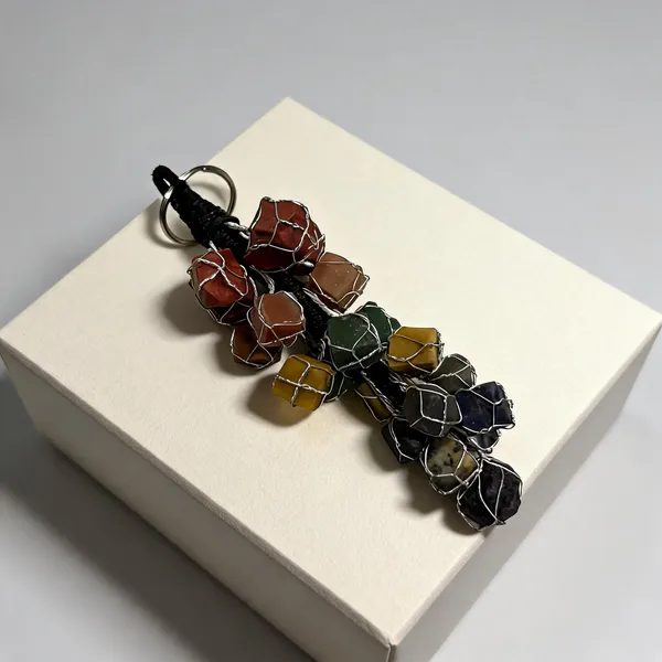 Unique_Crystal_7_Chakra_Mixed_Stone_Hanger_For_Chakra_Balancing