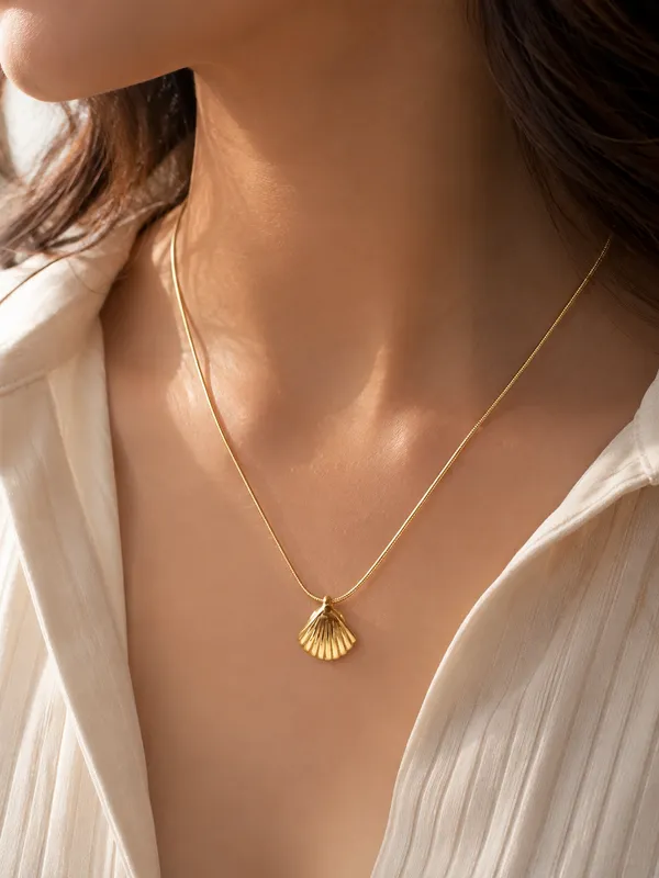 Gold_Stainless_Steel_Necklace_For_Women