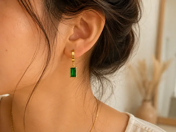 Gold_And_Emerald_Green_Stainless_Steel_Drop_Earrings_For_Women