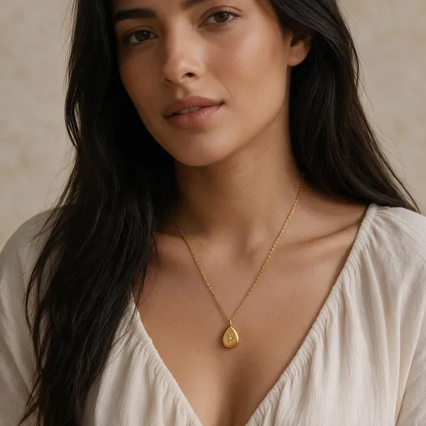 Gold_Stainless_Steel_Pendant_Necklace_For_Women