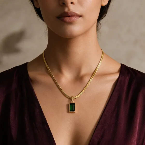 Gold_And_Emerald_Green_Stainless_Steel_Chain_Necklace_For_Women