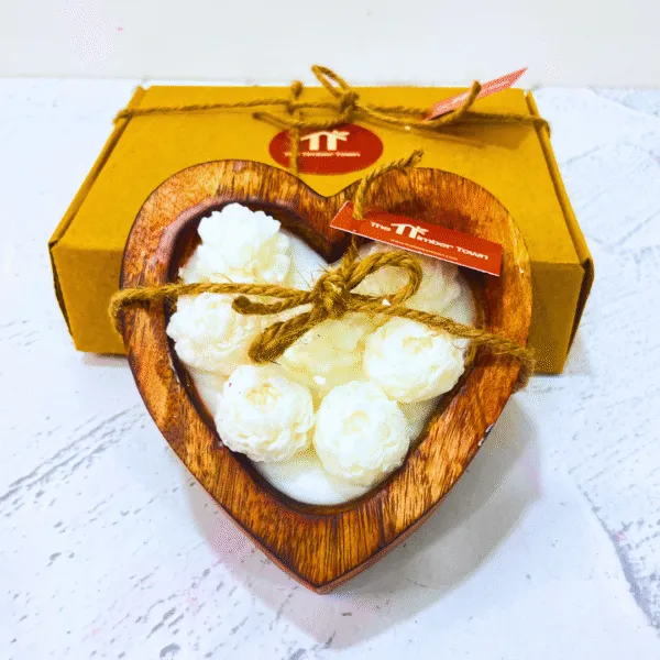 Mango_Wood_Soy_Wax_Rustic_Bloomed_White_Heart_Decorative_Candle