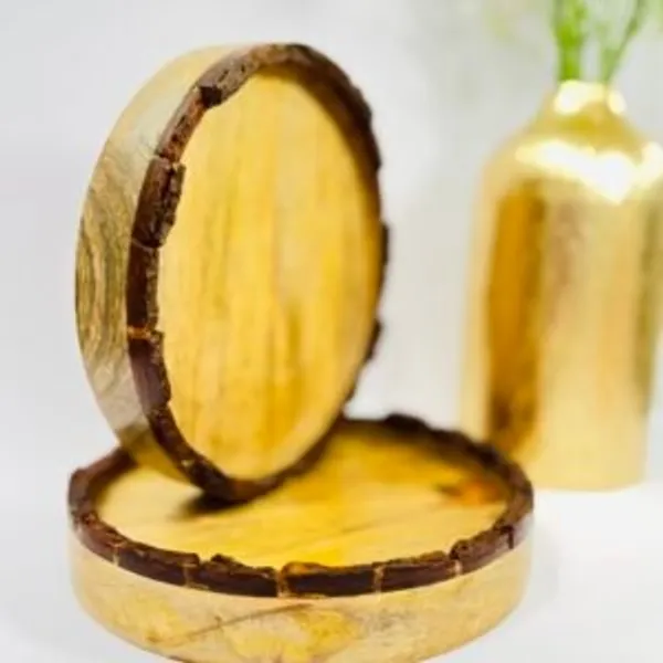 Wood_Farmhouse_Live_Edge_Round_Serving_Tray_-_Pack_of_2