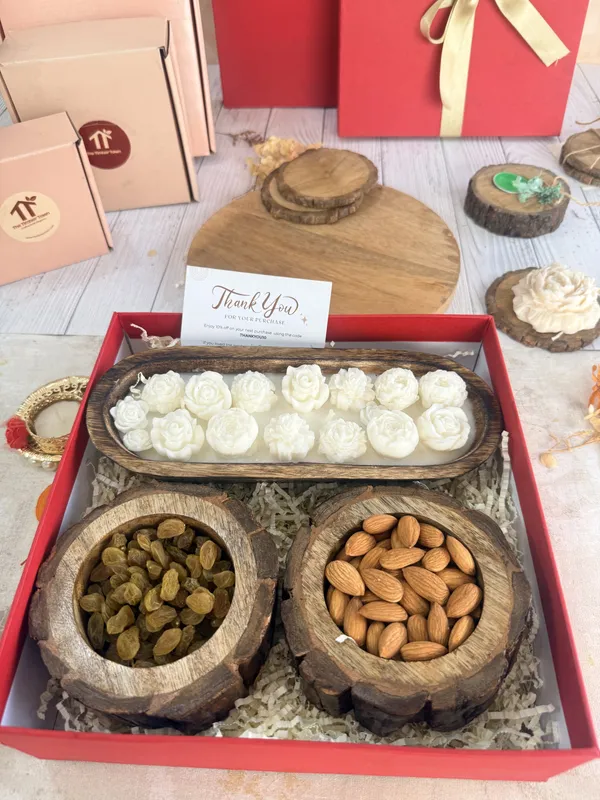 Almonds_&_Raisins_Dry_Fruit_Gift_Box