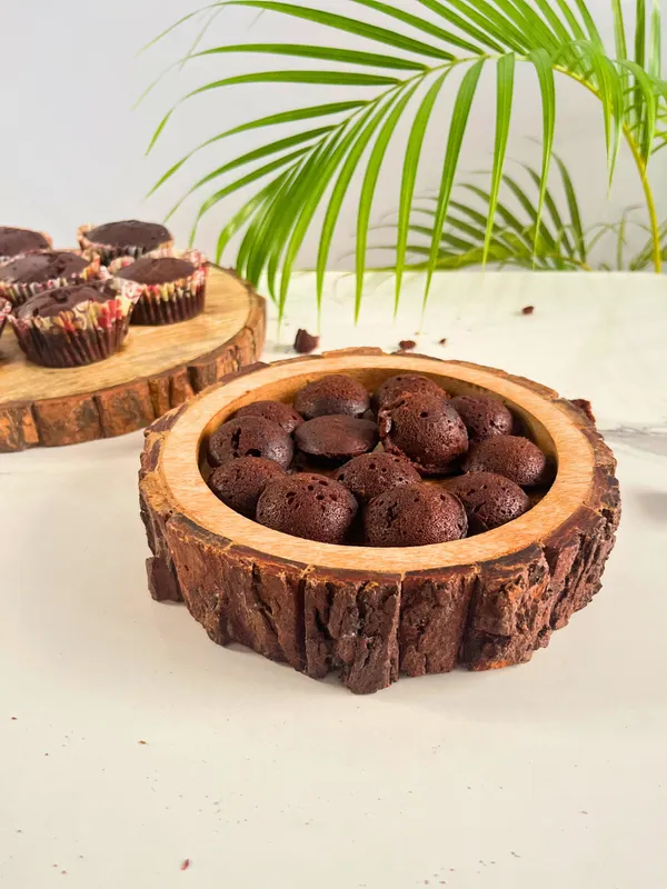 Bark_Wood_Rustic_Round_Serving_Tray_With_Raised_Sides