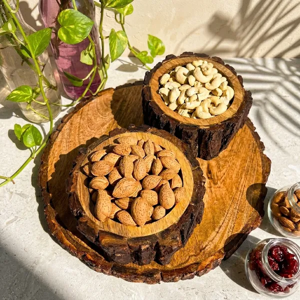 Mango_Wood_Rustic_Natural_Bark_Edge_Serving_Set_Of_2