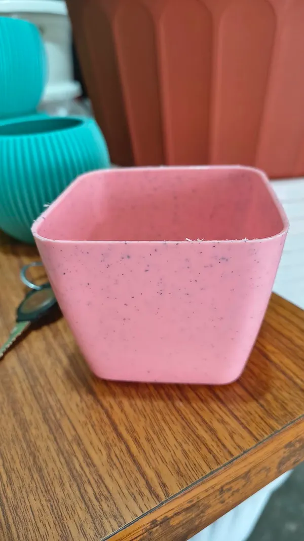Pink_Plastic_Square_Planter_Pot