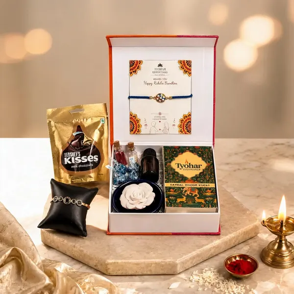 Rakhi_Gift_Hamper_With_Greeting_Card