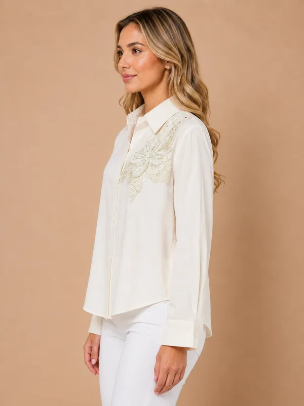 Bloom_White_Floral_Appliqu_Shirt