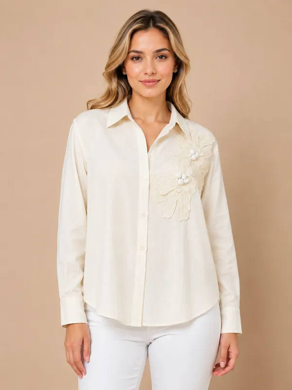 Bloom_White_Floral_Appliqu_Shirt