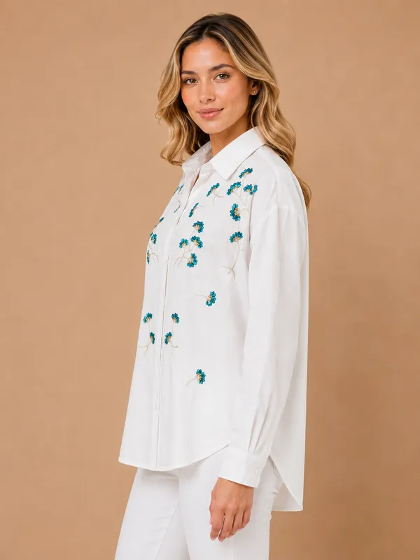 Daisy_White_Glow_Shirt