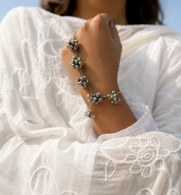 Silver_Oxidized_Floral_Hand_Harness_Jewellery_For_Women
