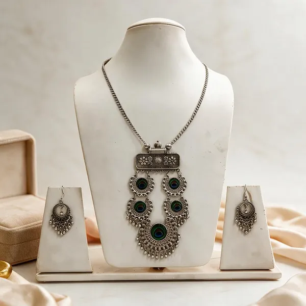 Silver_Oxidised_Green_Accent_Layered_Pendant_Necklace_Set