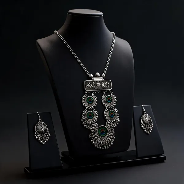 Silver_Oxidised_Green_Accent_Layered_Pendant_Necklace_Set