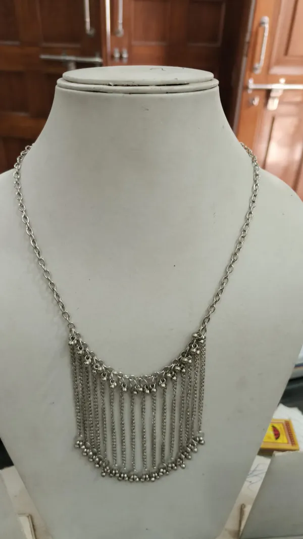 Silver_Fringe_Chain_Dangler_Statement_Necklace