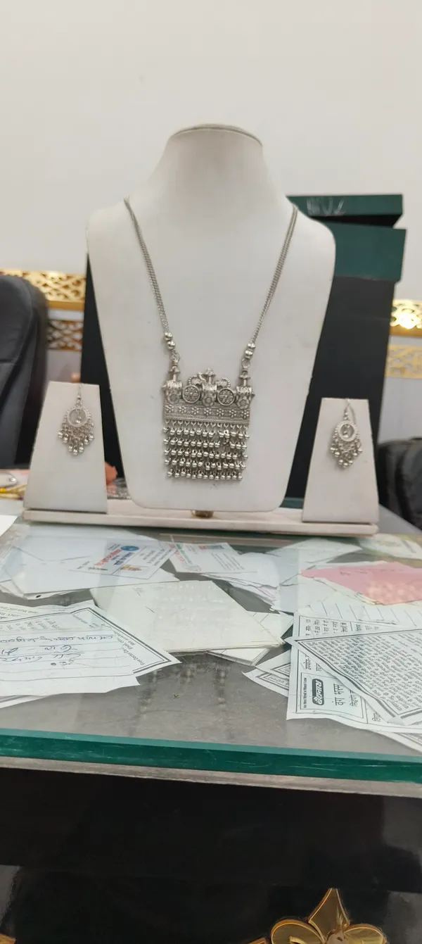 Silver_Oxidised_Rectangular_Pendant_Layered_Necklace_Set
