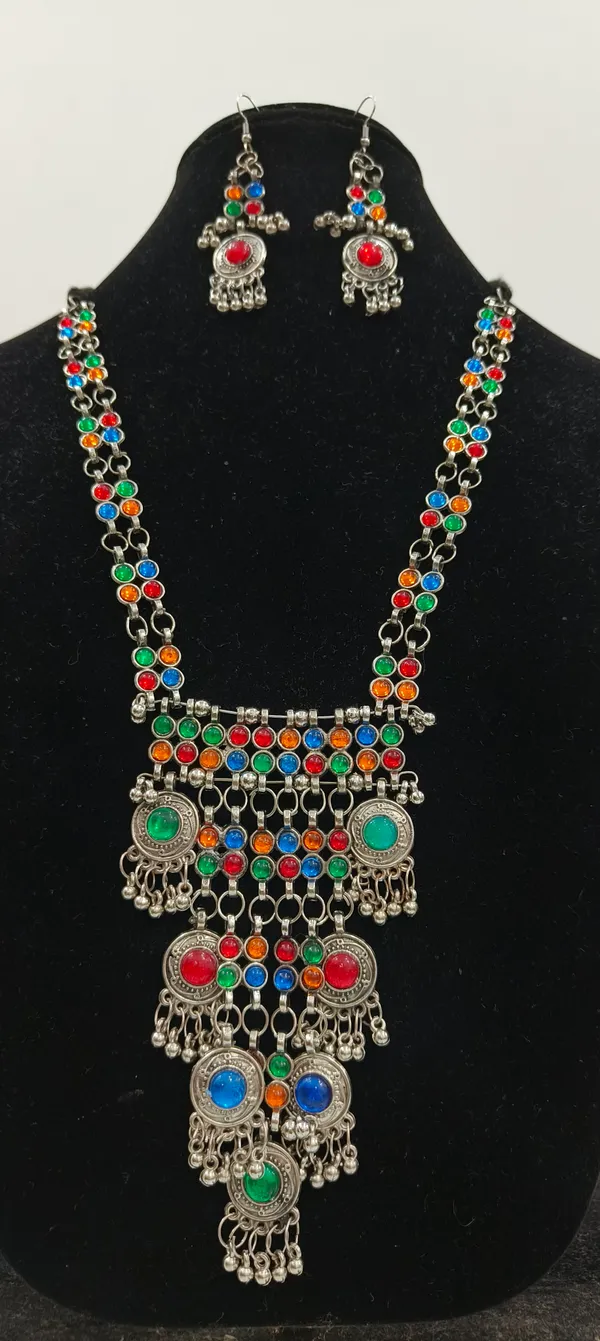 Multicolour_Oxidized_Stone_Statement_Necklace_Set_For_Women