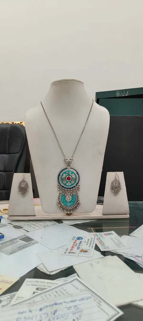 Silver_Oxidized_Turquoise_Enamel_Pendant_Necklace_Set_For_Women
