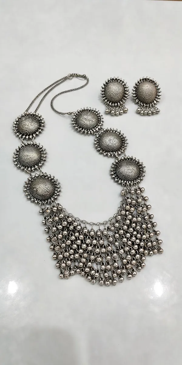 Silver_Oxidized_Traditional_Necklace_Set_For_Women