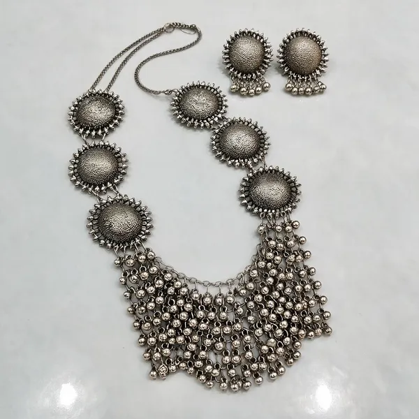 Silver_Oxidized_Traditional_Necklace_Set_For_Women