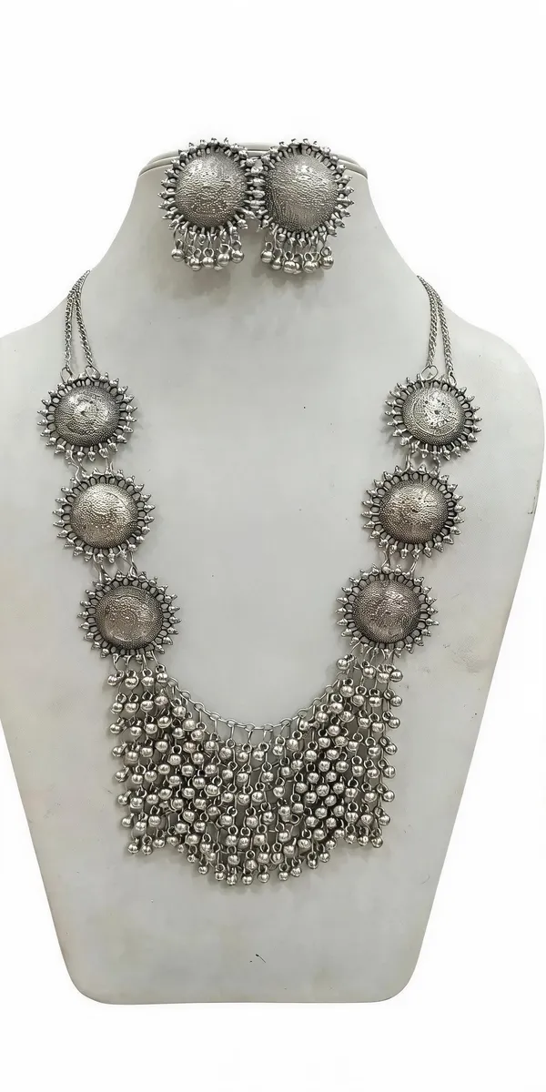Silver_Oxidized_Traditional_Necklace_Set_For_Women