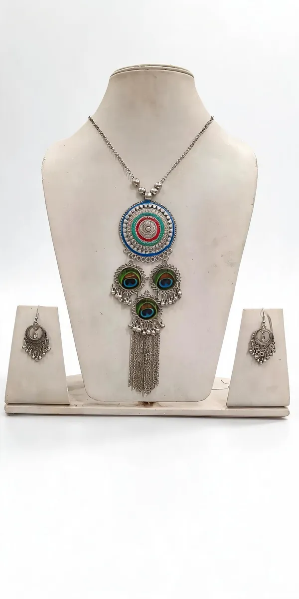 Silver_Peacock_Feather_Round_Pendant_Necklace_Set_For_Women