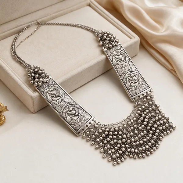Silver_Engraved_Bib_Beaded_Statement_Necklace_For_Women