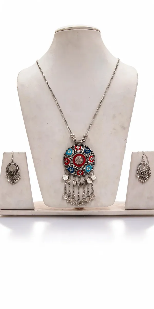Silver_Multicolour_Round_Pendant_Necklace_Set_For_Women