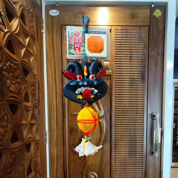 Plastic_Mahakal_Bhoot_Face_Mask_Nazar_Battu_Evil_Eye_Protection_Wall_Hanging_-_Pack_Of_2