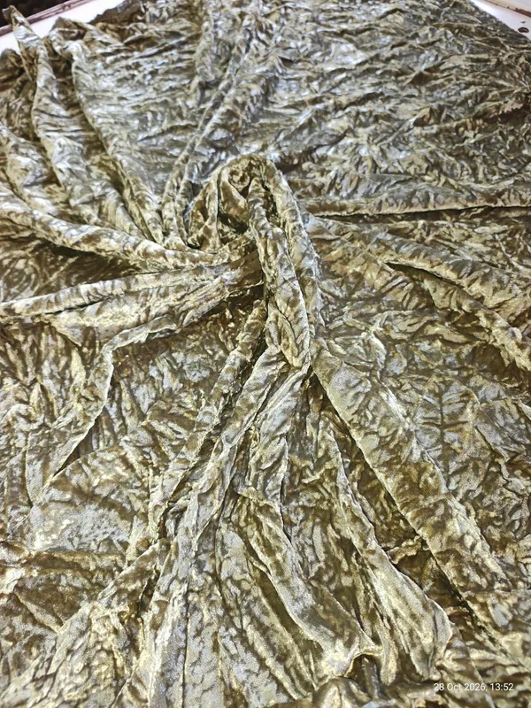 Marble_Crushed_Velvet_-_113_(light_mehndi)