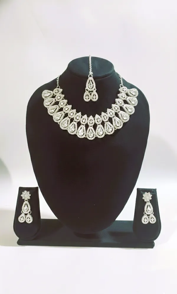Silver-Tone_Ad_Teardrop_Traditional_Necklace_Earring_Maang_Tikka_Set_For_Women