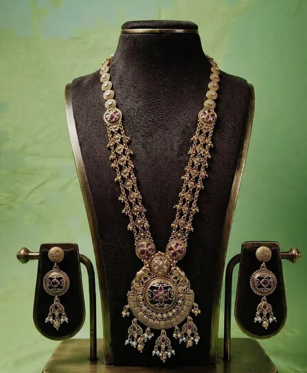 Gold_Tone_Traditional_Necklace_Set_for_Women