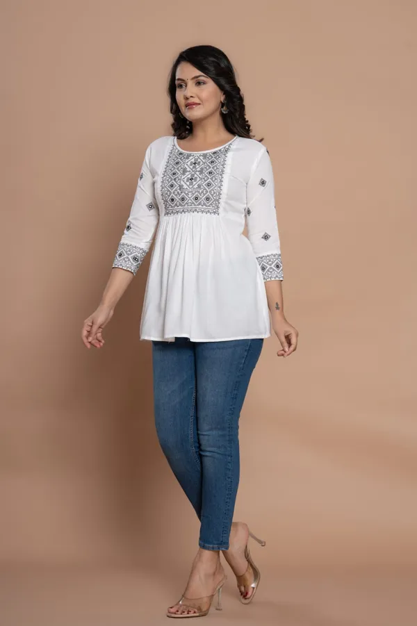 Embroidered_Diamond_Panel_Kurti_White