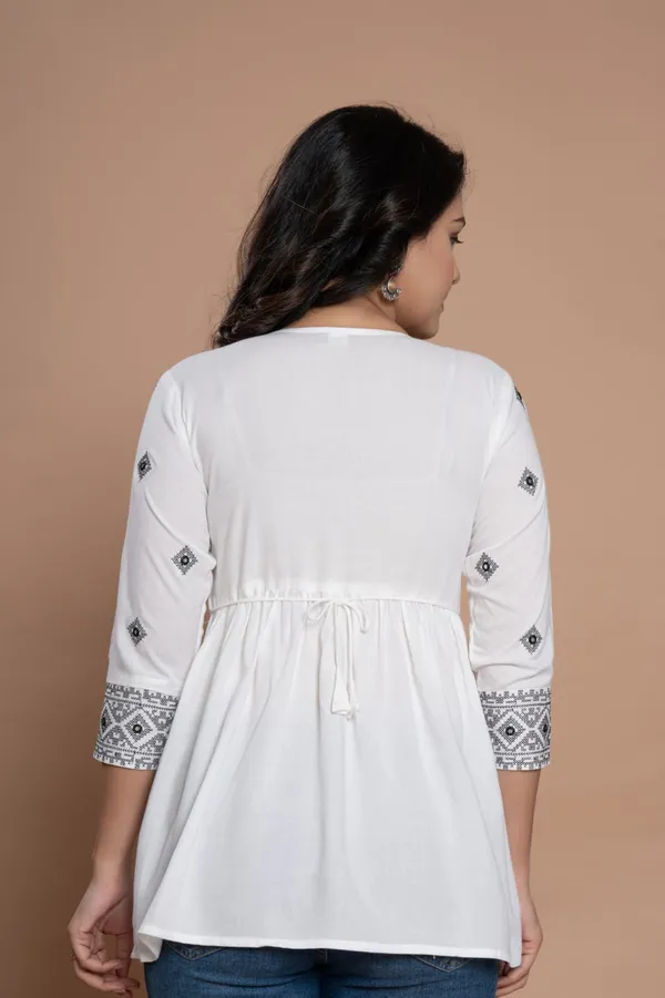 Embroidered_Diamond_Panel_Kurti_White
