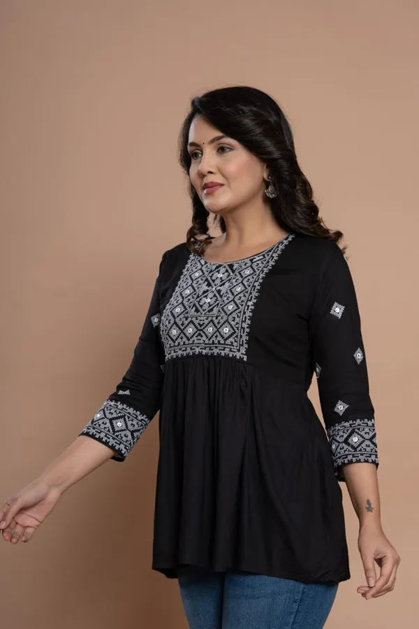 Embroidered_Diamond_Panel_Kurti_Black