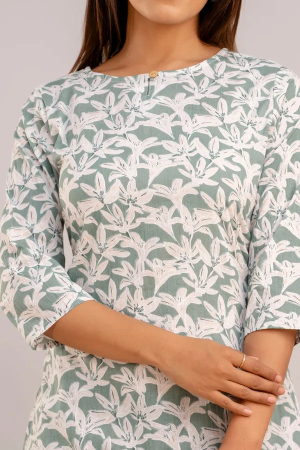 Lilly_Flower_Green_Short_Kurta