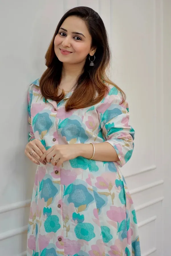 Pastel_Floral_Flared_Kurta_Set