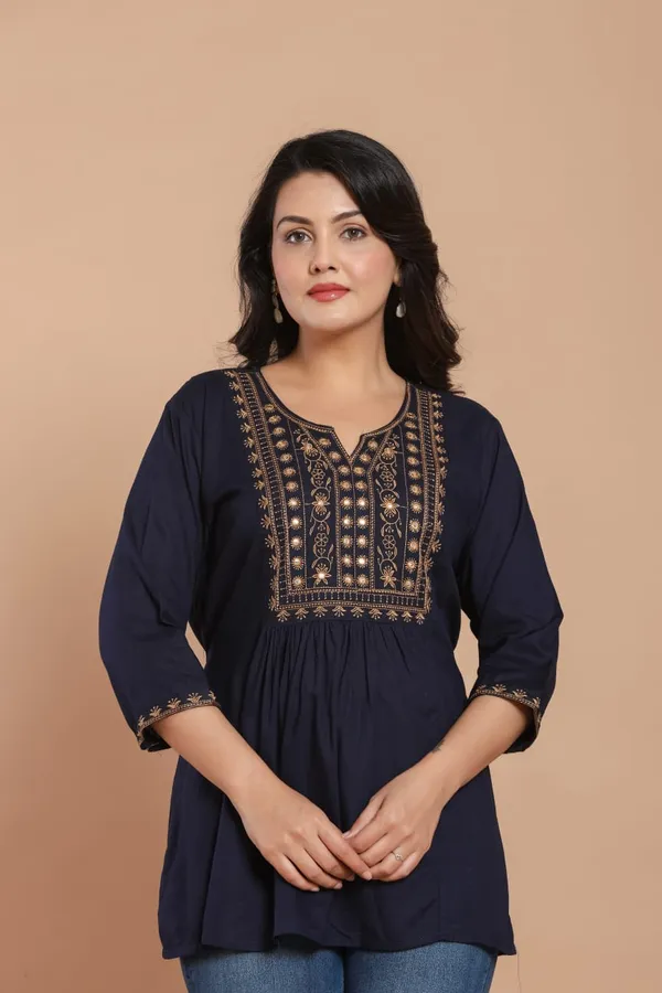 Midnight_Glow_Embroidered_Kurti
