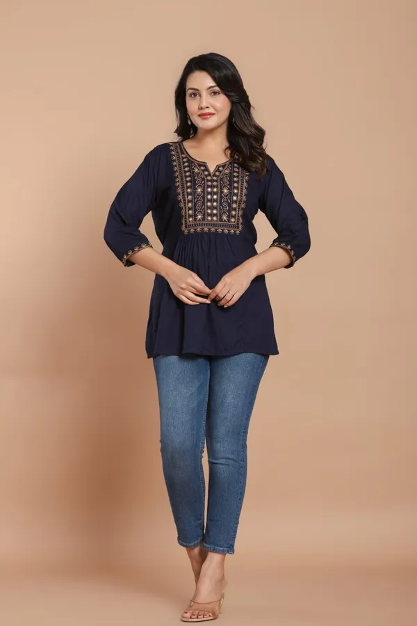 Midnight_Glow_Embroidered_Kurti