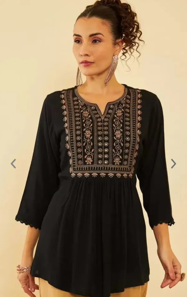 Black_Glow_Embroidered_Kurti