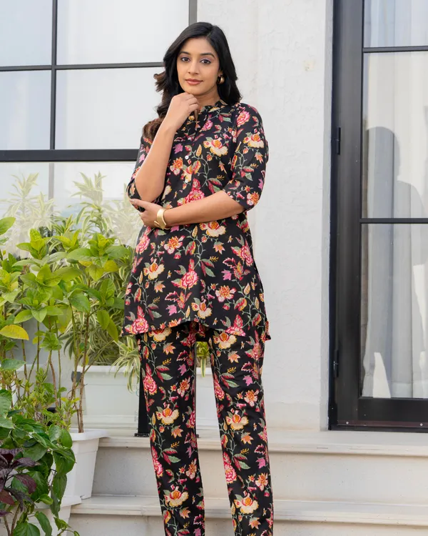 Noir_Elegance_Co_Set